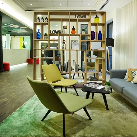 Express By Ihg Hotel 3*