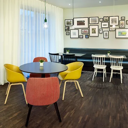 Express By Ihg Hotel